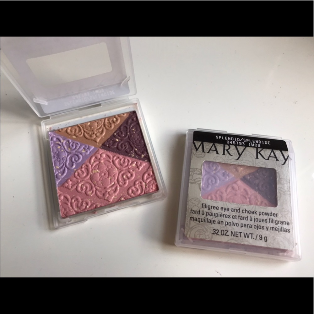 Mary Kay Limited-Edition Eye Cheek Powder